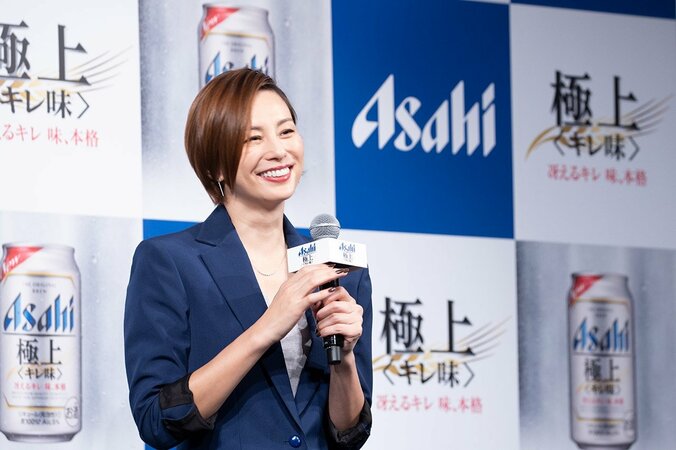米倉涼子、嵐のグループ活動休止に「残念っていうか、さみしいです」 5枚目