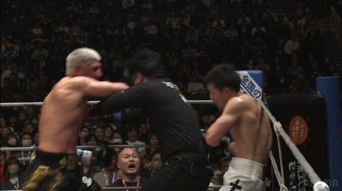 まさかの反則合戦