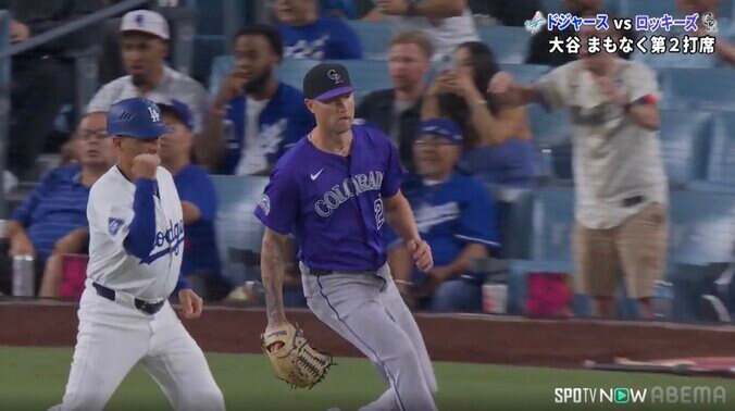 ド軍36歳ベテランの“泥臭いプレー”に「これはチームも盛り上がりますよね」 コーチも思わず“ガッツポ”…ナインを鼓舞した一幕 4枚目