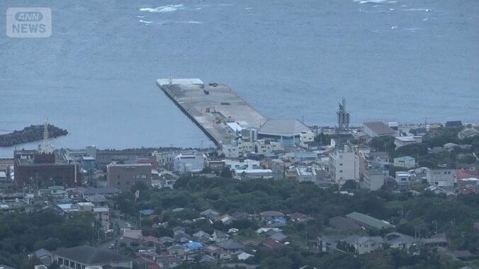 高校教師、教え子と住宅侵入　窃盗関与疑う声は以前から　島民怒り「とんでもない」 1枚目