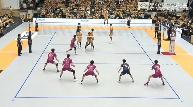 見事なサービスエース