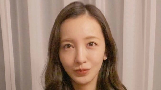 【写真・画像】板野友美（35） 風呂上がりのすっぴん姿を公開し「すっぴん！？」「プリップリ」「めちゃくちゃかわいい」の声　1枚目