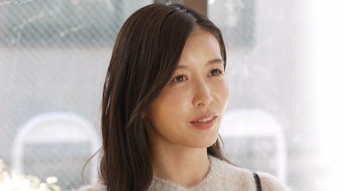 【写真・画像】「今までレスで別れたことしかない」34歳美人経営者の“妖艶”アピールに婚活のプロ「どんどん出していい」　1枚目