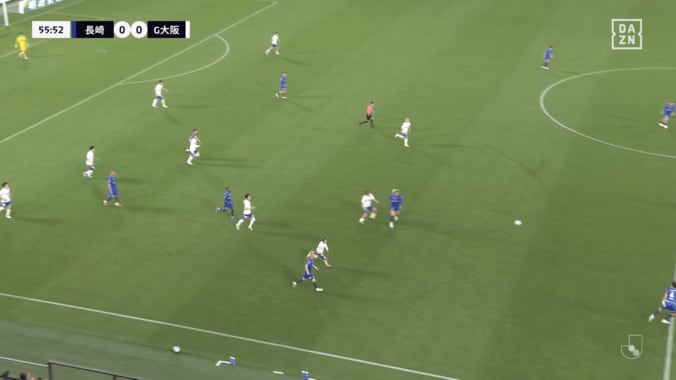 「レベチだわ」天才・宇佐美貴史の“振り向きざまスルーパス”にSNS騒然！「やっぱすげぇ」「何これ…」敵陣を切り裂いた瞬間 4枚目