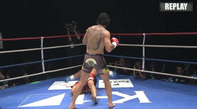 「なんだあのパンチ！ あれで倒れる？」魔裟斗、戦慄の“一撃”にドン引き 重量級の一戦で試合開始早々に会場騒然 4枚目