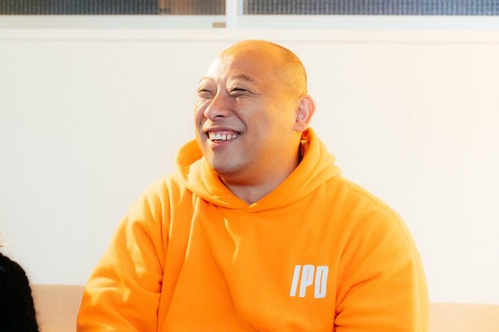 交際スタートで話題！トム・ブラウンみちおは「キムタクみたいでカッコいい」彼女のちゃんもも◎がベタ惚れ