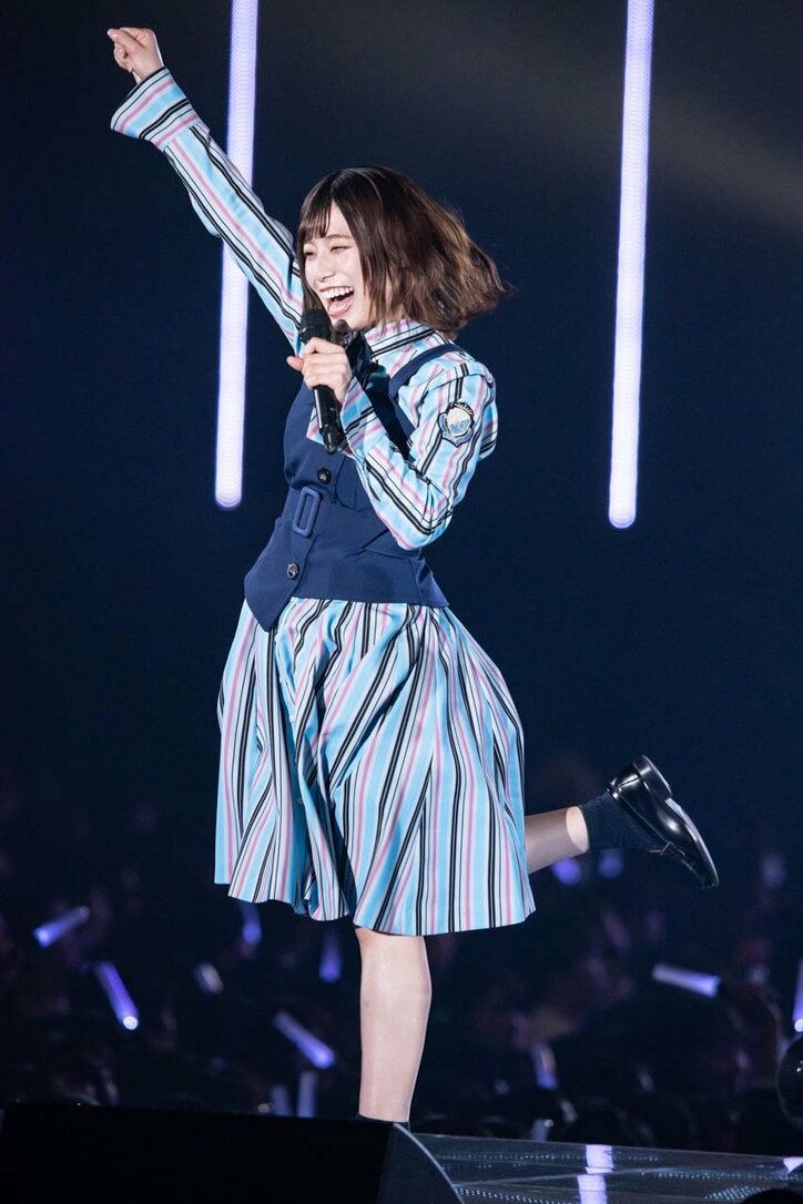 日向坂46が平成最後の『TGC』で3曲ミニライブ、濱岸ひよりが初ランウェイで笑顔を見せる