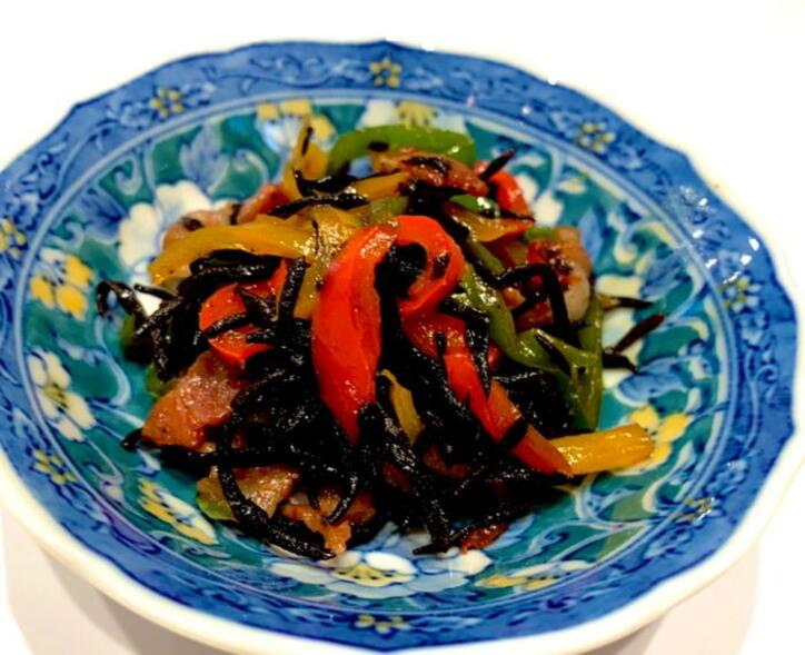  小倉優子、夏野菜を使った夕食を公開「色が綺麗」「美味しそう」の声 
