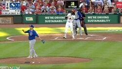 息できてるか…！？  大谷翔平の“新ライバル”、打った瞬間に着弾する高速弾丸ライナーで“異変”を起こした…！ 相手投手のリアクションがヤバすぎると話題に「ショックだろうな」「さすがに可哀想」