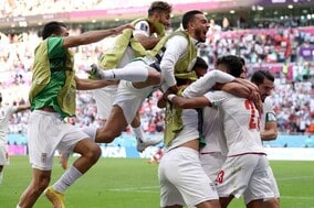 「コース、精度、スピード完璧すぎ」イランの後半AT連続弾が話題！ド派手なミドルに、鮮やかループ「上手い！」【W杯】