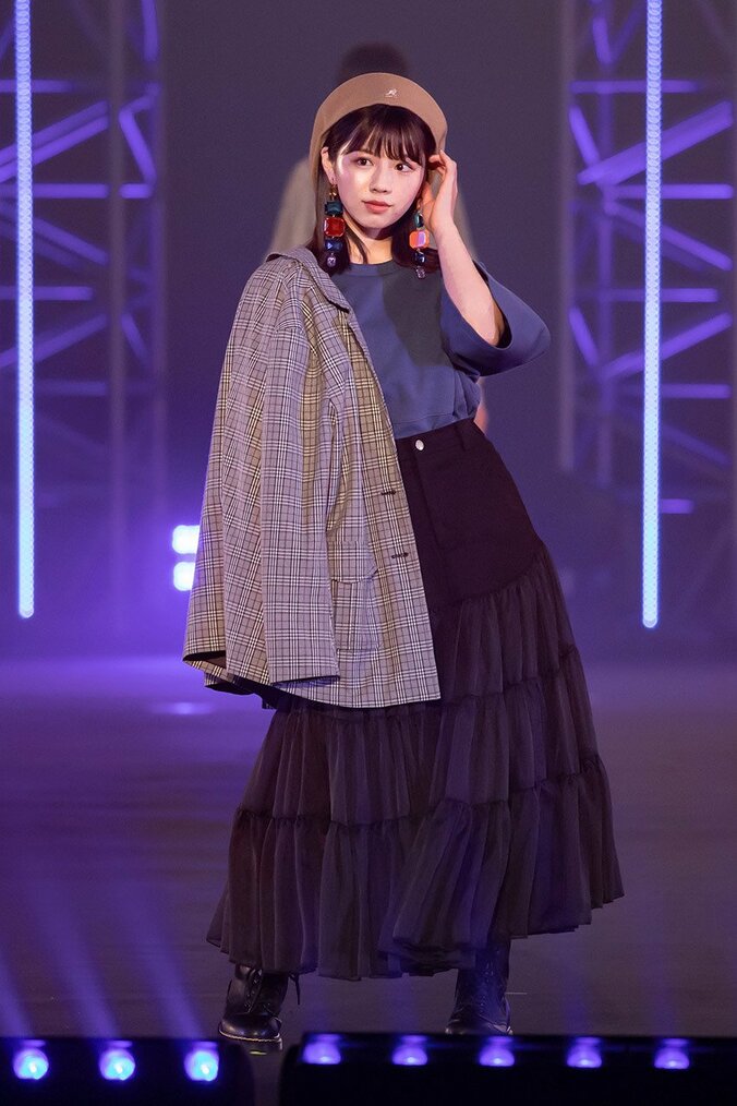 日向坂46、TGC×DASADAコラボステージに登場！ ハッピーオーラ振りまくランウェイでおひさま魅了 12枚目