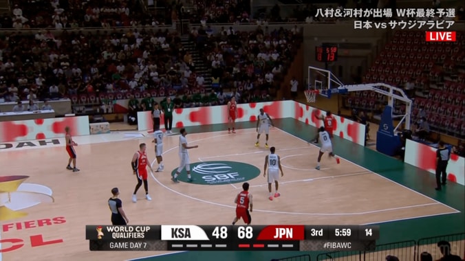 河村勇輝→八村塁の“神連携”が「異次元すぎる」「えぐいって」NBAコンビのバックドアに敵地騒然！【バスケW杯予選】 4枚目