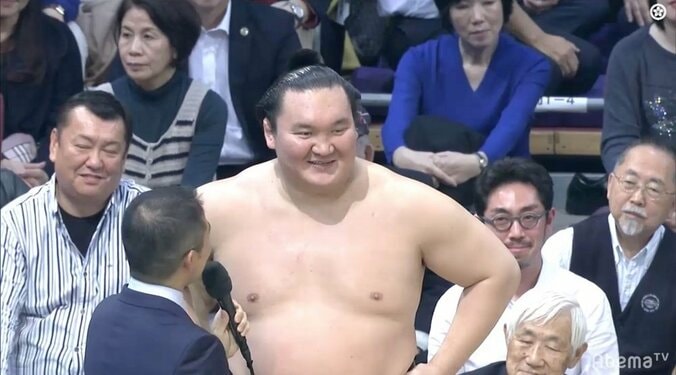 白鵬「もう一度若手の壁になろうと」内弟子2人も勝ち越しに「3人でおいしい酒が飲める」／優勝力士インタビュー 1枚目