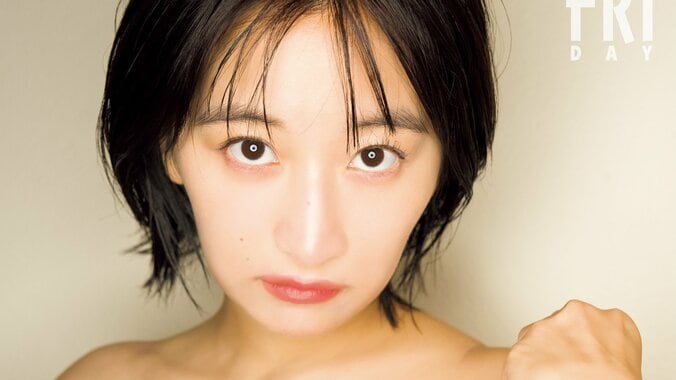 【写真・画像】榎原依那、2nd写真集から“完全未発表カット”多数公開 『FRIDAY』表紙＆巻頭大特集　1枚目