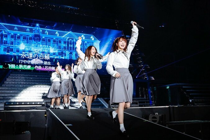 ”ひらがなけやき最後のライブ”に柿崎芽実が涙…けやき坂46としての3年を振り返り、そして走り出した日向坂46 5枚目