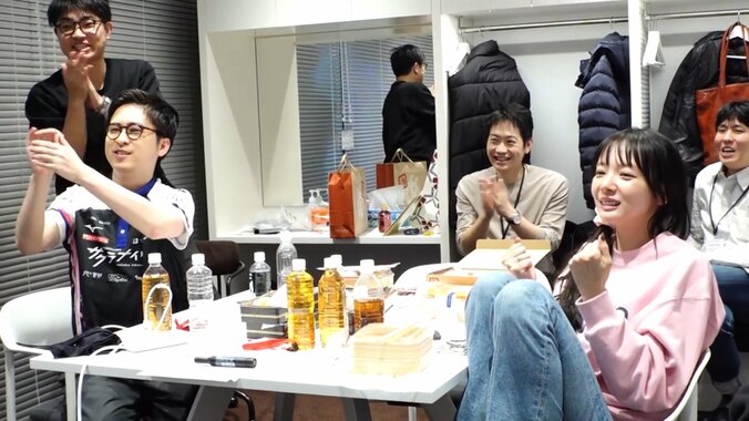 岡田紗佳、かわいい私服＆ほぼすっぴん