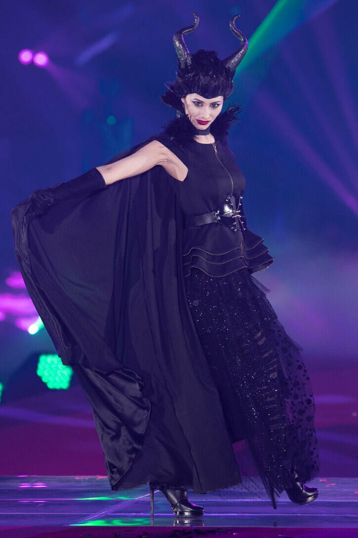 広瀬アリス＆すず姉妹の”イチャイチャ”に大歓声！ 初の幕張開催に3万1000人集結 -ガールズアワード2017A/W【画像集】