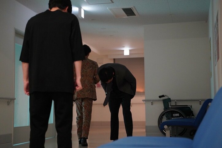 無実の親友を刑務所送りにしても直らない酒癖の悪さ…小出恵介&小池徹平16年ぶりの共演もまさかの“胸糞”展開『酒癖50』