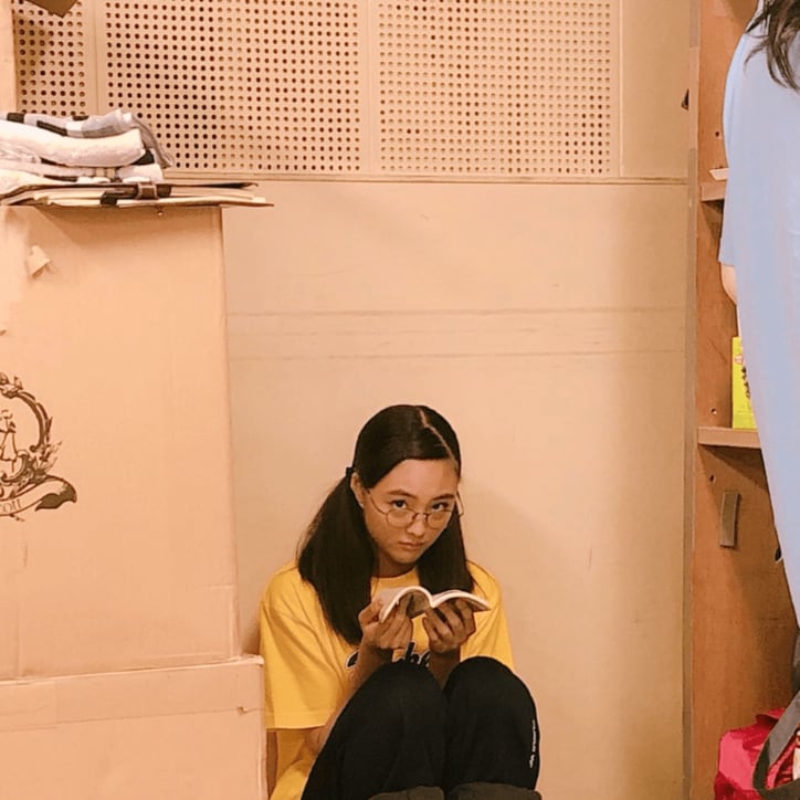 大友花恋、“読書花恋”姿にファンから絶賛の声「very cute」