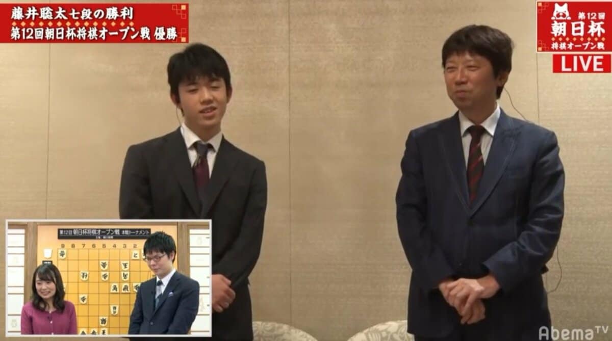 杉本昌隆八段「昇段・昇級を祝う会」で藤井聡太七段「師匠の活躍
