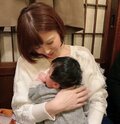 矢口真里、手島優に抱きかかえられる息子を公開「癒されてました」