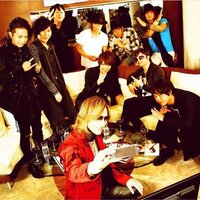 YOSHIKI、“しゃべくりメンバー”との集合写真に反響「みんないい笑顔！」