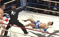 【映像】ロープに2度も吹っ飛ぶ衝撃KO