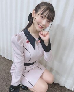 上坂すみれ、「イジらないで、長瀞さん」イベントの貴重写真を公開　ミニワンピ姿で「第二期決定ですよ！」