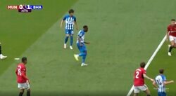 スタジアム騒然！「53秒間」でマンUを切り裂いた 18本のパスを繋ぐ全盛期の“バルサ級パスワーク” ブライトンの強さが分かる瞬間