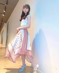 ラスアイ篠原望、“女神”のような初夏コーデをファン絶賛「めっちゃオシャレ」「のぞみちゃんかわいい」