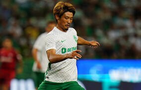 「迷走し、迫力がない」「緩慢で、創造性に乏しい」守田英正が現地で酷評、カップ戦で3部に敗戦の失態