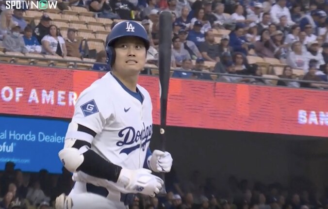 【写真・画像】息してる…？ 大谷翔平、185キロ爆速弾で“衝撃の珍光景”「しゃあない」「そうなるわ」エンゼルス守備陣がお見送り… “確信”動かない「追う気なしw」　1枚目