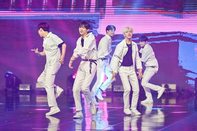 10人の大迫力ダンスに「目が覚めた」オーディションで最後まで残った最高峰アイドル派たち、EXO人気曲でプロたちを圧倒『青春スター』 5枚目