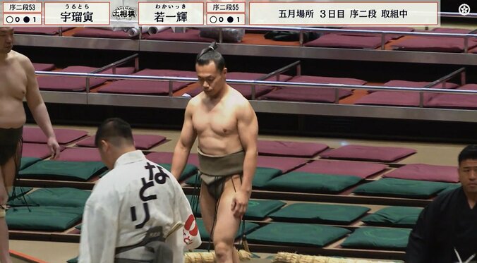 「体脂肪率何％よ」「腹筋割れてる」体重62キロ、超個性的な小兵力士にネット興味津々 5枚目