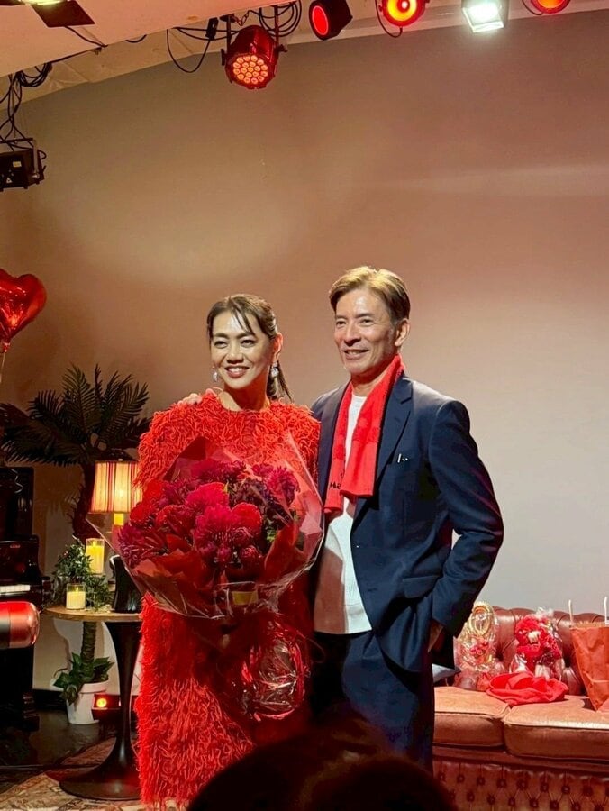 前田典子、日比野玲との夫婦ショット