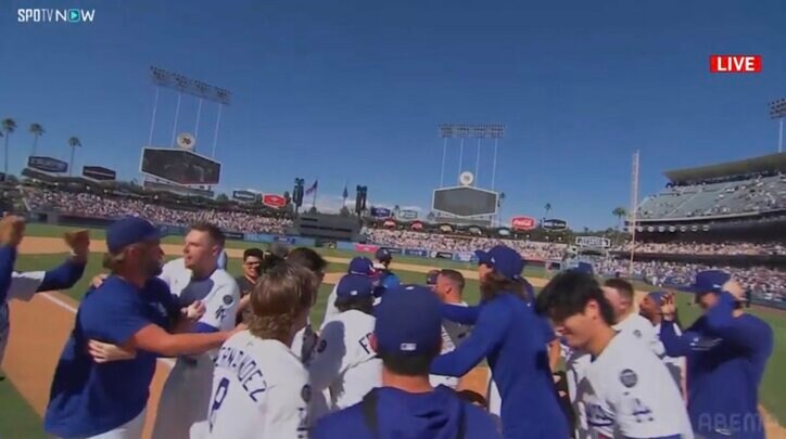 【映像】劇的サヨナラ弾→カーショー＆フリーマンが“わちゃわちゃ”