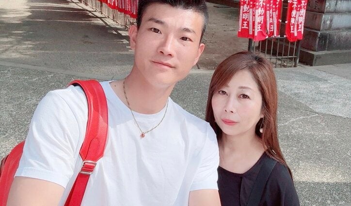 【写真・画像】同級生の母親に一目惚れ「あなたのお母さんを好きになった」告げられた娘の反応に驚きの声　1枚目