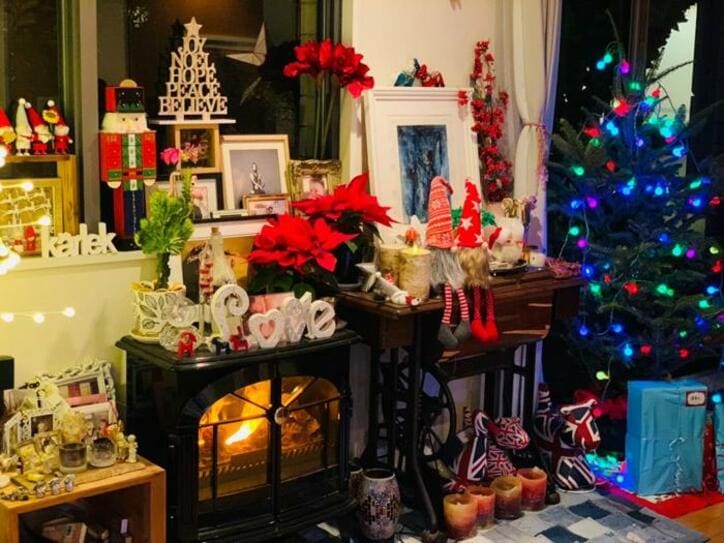  LiLiCo、クリスマス仕様にした自宅を公開「気分上げるぞ」  1枚目