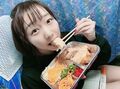 須田亜香里の“すっぴんご飯ショット”に「まじかわいい」「ナチュラルで好き」「美脚」の声
