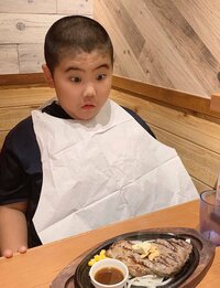 はなわ『大盛りステーキを食べる息子たち^ ^』