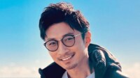 EXILE MAKIDAI 家族4人で初旅行! 4月誕生の次男との親子ショットも