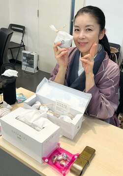  藤あや子、賀集利樹から頂いた差し入れを公開「美味しそう」「いいですね」の声 