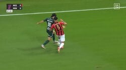 「えぐい！」南野拓実、30mの“強引”ドリブル突破で決定機　圧巻のパワー＆スピードに「勝負あったな」