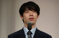 藤井聡太竜王「しっかり休息をとってきた」 王座戦連敗からリフレッシュをアピール！“永世竜王”目指すシリーズへ意気込み