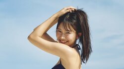 志田音々、透明感そのままにより深化した最新モードグラビア 『週プレ』仮面ライダーヒロイン特集号登場