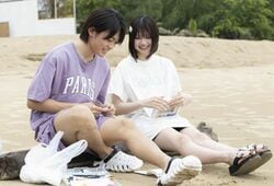 美脚スラリのモテモテ高3女子、オーバー白Tシャツで海辺デート！男子がドキドキ『今日好き』ホアヒン編第3話