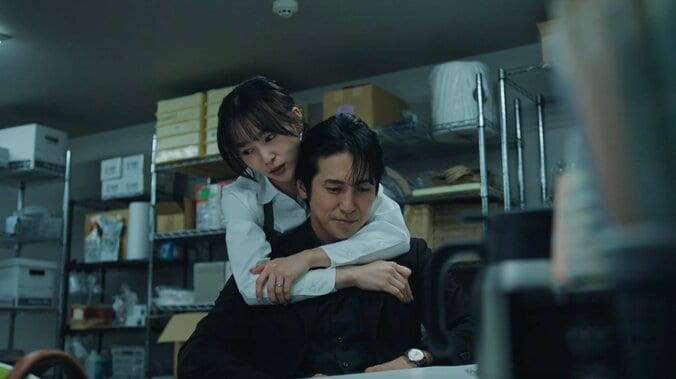 【写真・画像】「今からまた投薬です」 美人シタ妻、夫の報告を“不倫風呂”で愛人と嘲笑「幸せ者だよね」 『余命3ヶ月のサレ夫』第3話　1枚目