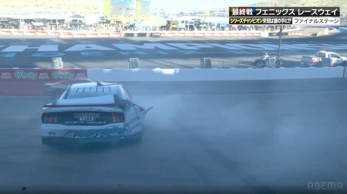 ピットウォールでブチギレ！ 運命の最終戦で大波乱「こんなところでイエローになるなよ」 まさかの展開にクルーチーフが怒り爆発 3枚目