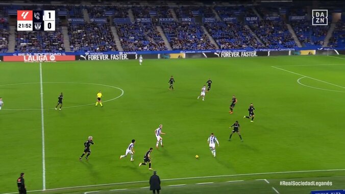 【映像】久保建英、ドリブルでぶっちぎる“強靭突破”の瞬間