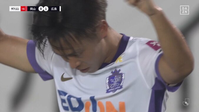 嘘だろ？日本代表初選出の超新星が“中国ダービー”で超劇的決勝弾「日本を背負って立つ漢」完璧過ぎるダイレクトシュート炸裂の瞬間 3枚目